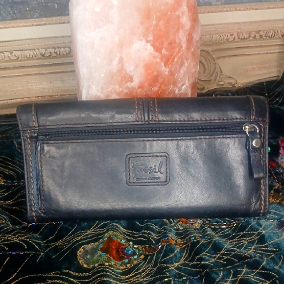 Fossil Women's Black Genuine Leather Card holder Wallet - Picture 1 of 11